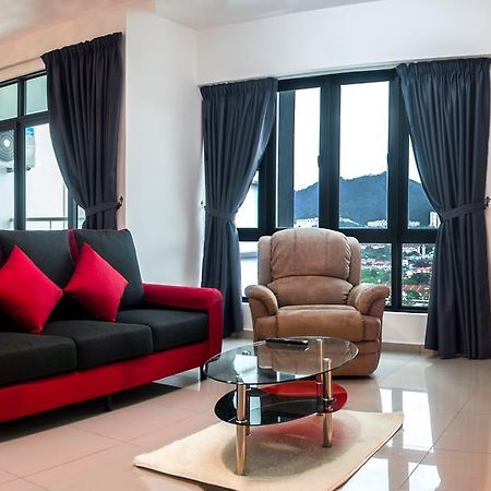 Lazy Traveler'S Suite By D Imperio Homestay George Town Esterno foto