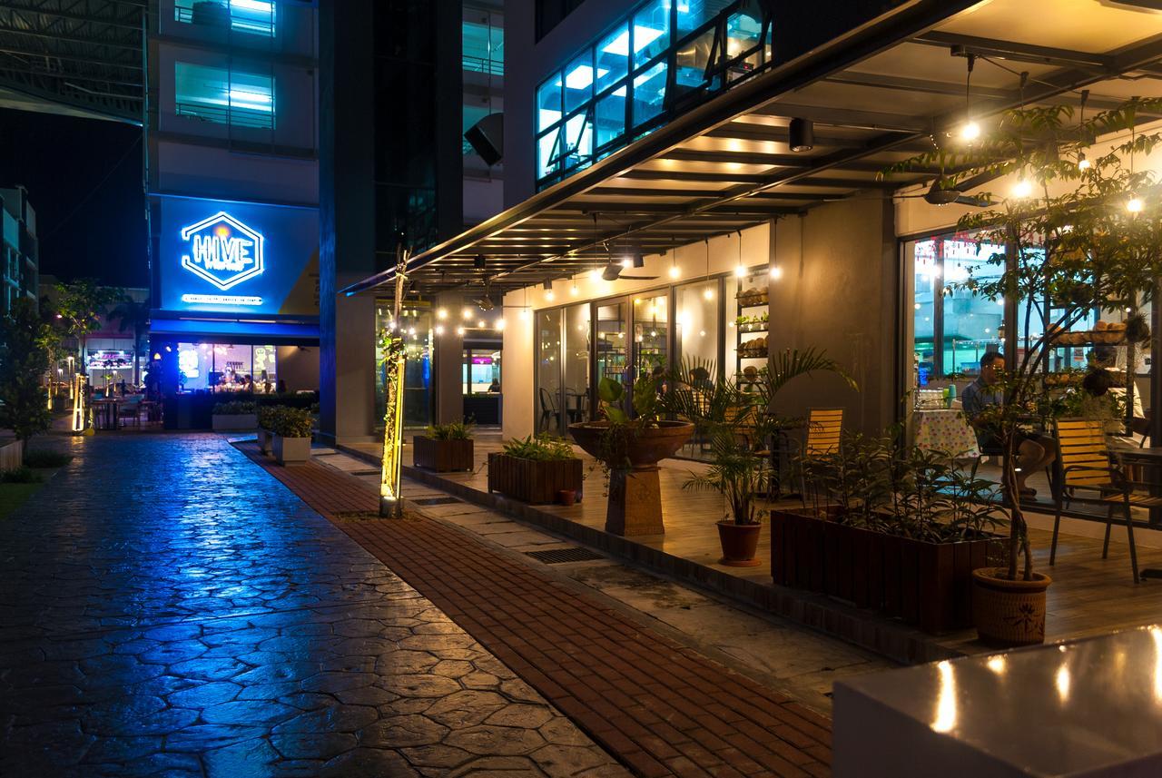 Lazy Traveler'S Suite By D Imperio Homestay George Town Esterno foto